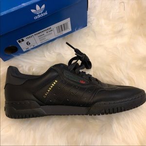 Yeezy Powerphase sz 6 men’s shoe